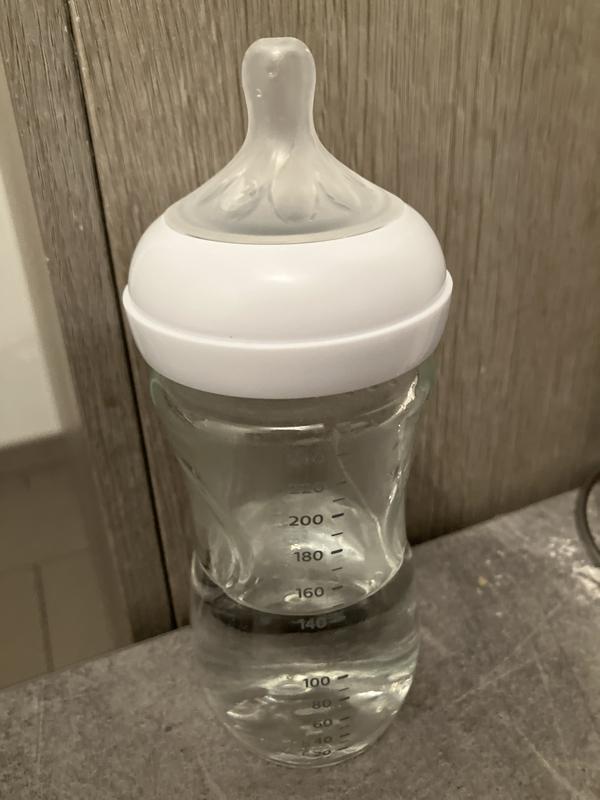Philips AVENT Biberon Natural en verre 240 ml transparent + tétine Réponse  Naturelle (SCY933/01) au meilleur prix sur