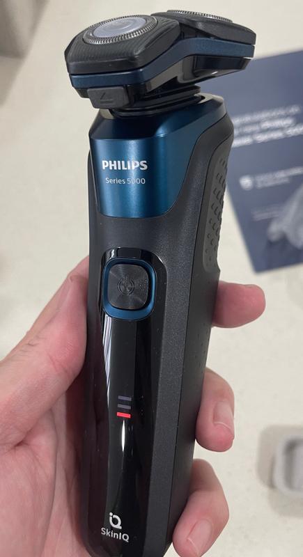 Shaver series 5000 Wet & Dry electric shaver S5588/30 | Philips