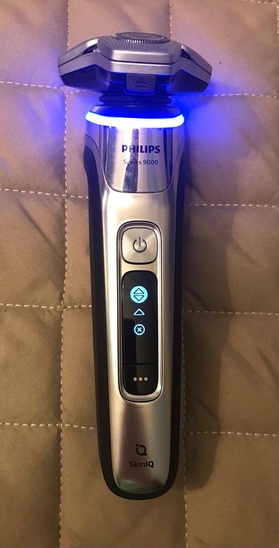 Shaver series 9000 Умная электробритва с технологией SkinIQ S9985