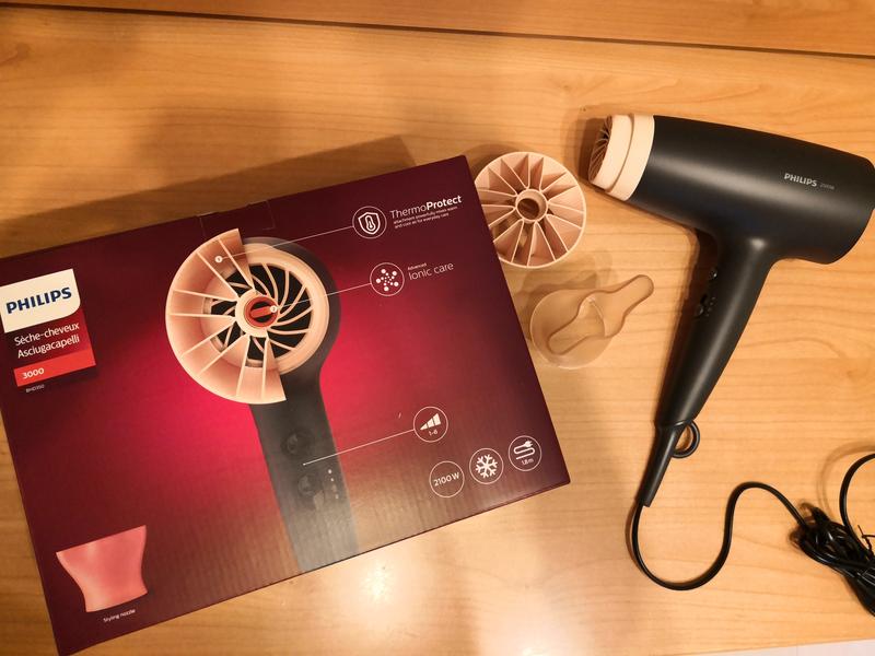 Philips 3000 Series Set Per Styling Dei Capelli con Asciugacapelli e Piastra  Per Capelli Accessorio Thermoprotect - BHP398/00