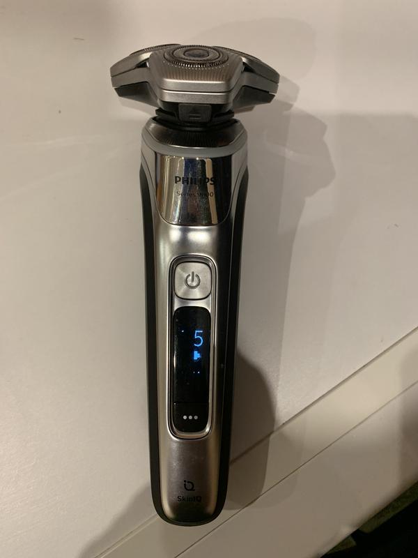 Shaver series 9000 Умная электробритва с технологией SkinIQ S9985