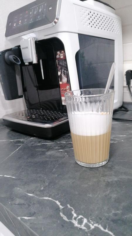 Serie 3300 Solución de leche LatteGo Cafetera Espresso automática Silent  Brew, 6 bebidas EP3347/90