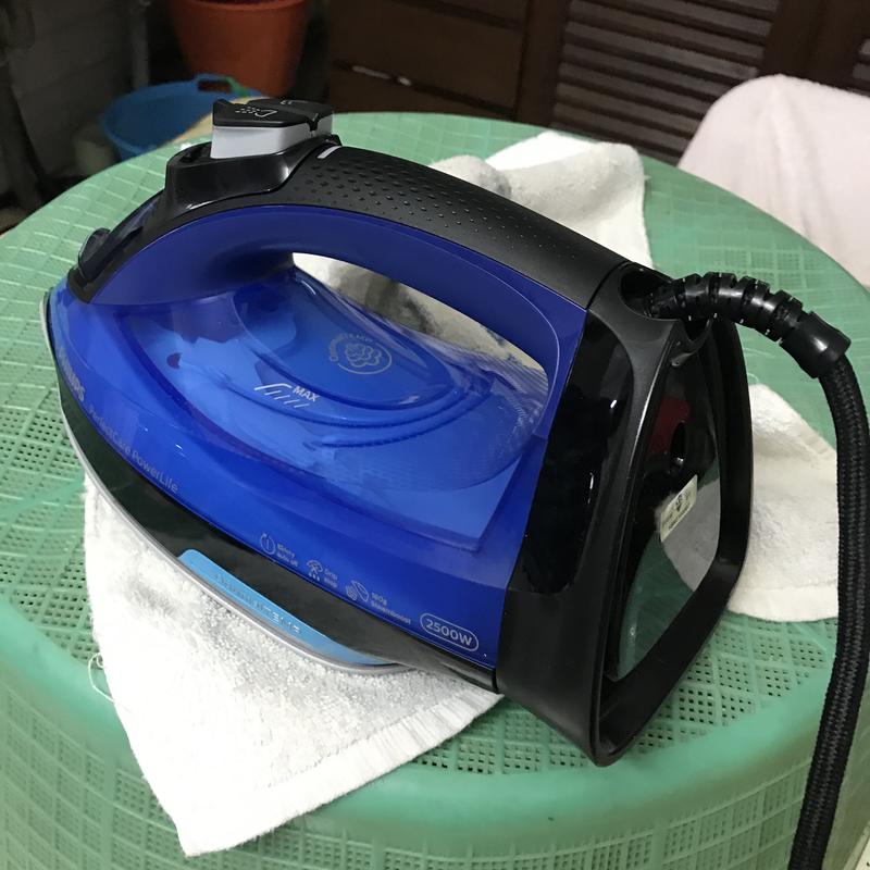 Philips PerfectCare Steam In Iron Blue GC3920/24