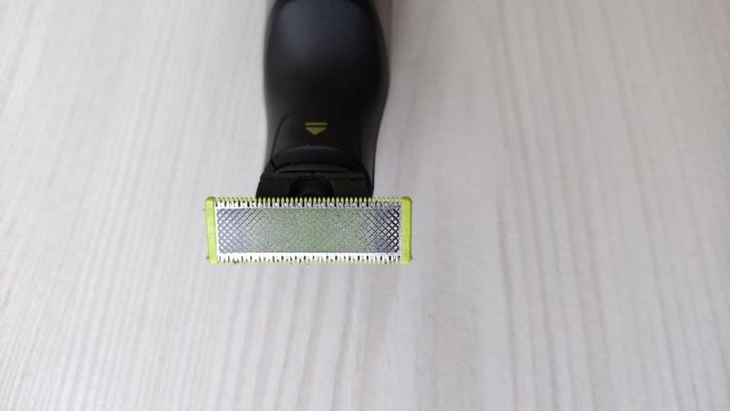 Manuale Philips OneBlade Pro 360 QP6651 (Italiano - 35 pagine)