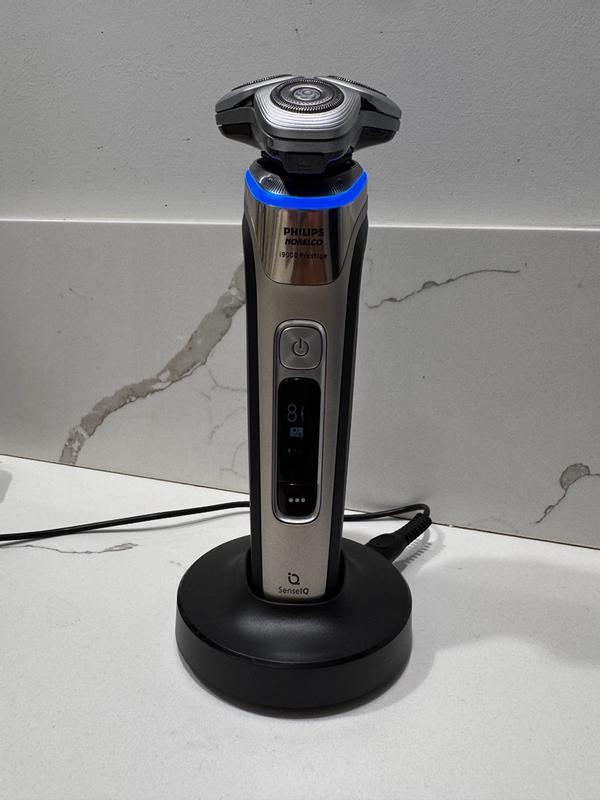 Philips Norelco Shaver Series 9000 Wet & Dry Electric Shaver Philips Norelco Shaver Series 9000 Wet & Dry Electric Shaver