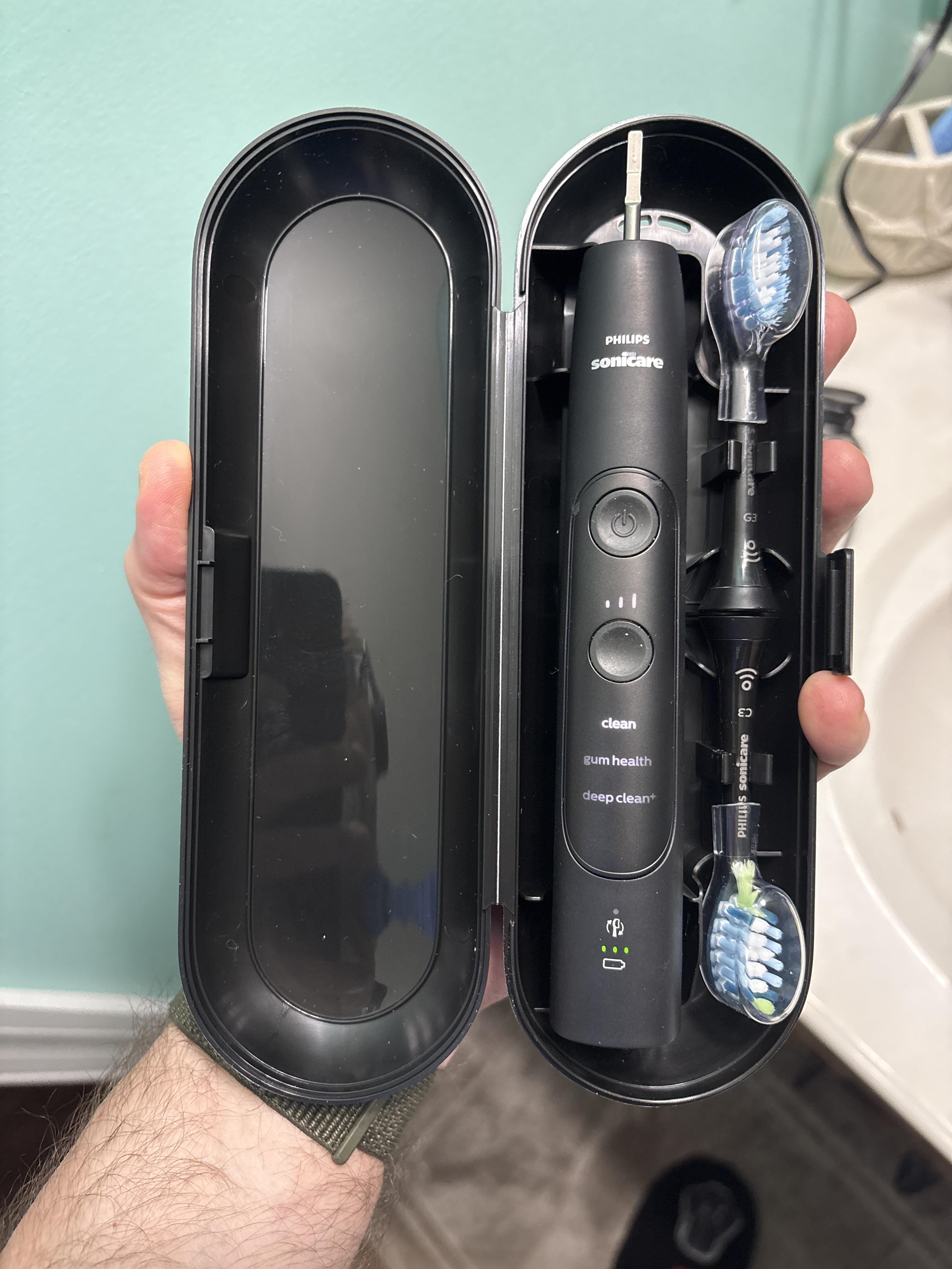 ExpertClean 7300 HX9601/03 Sonic electric toothbrush with app