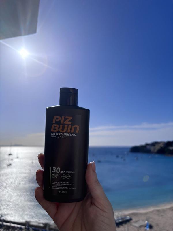 Piz Buin Moisturising SPF Sun Lotion and Aftersun Duo | LOOKFANTASTIC