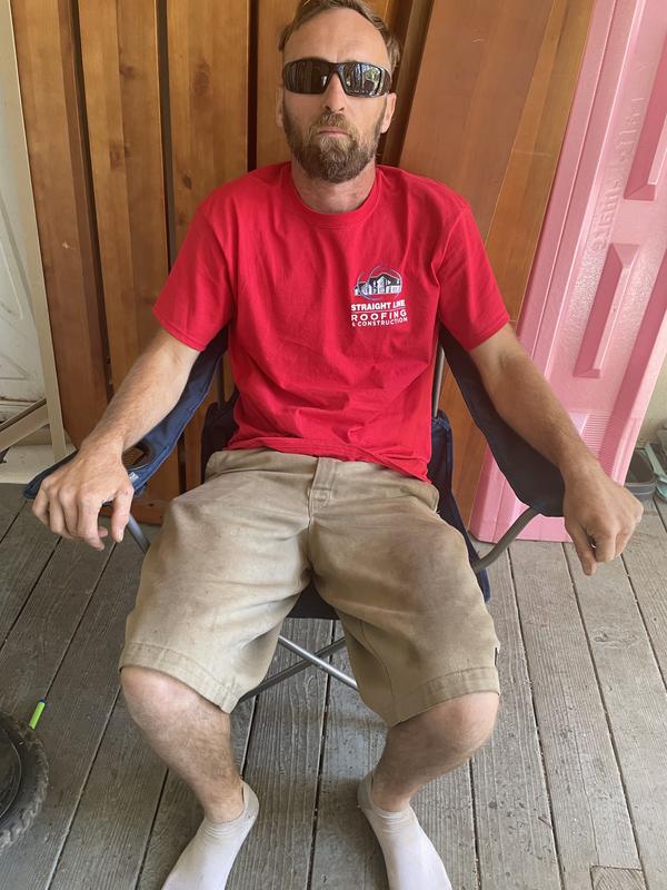 6 ft tall and still says it’s comfortable!