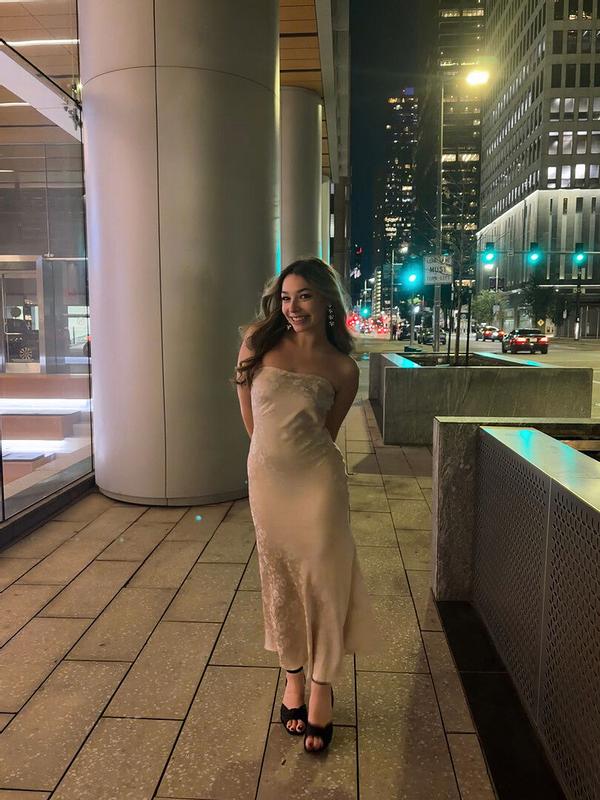 Review Thumbnail Image 0 376360780