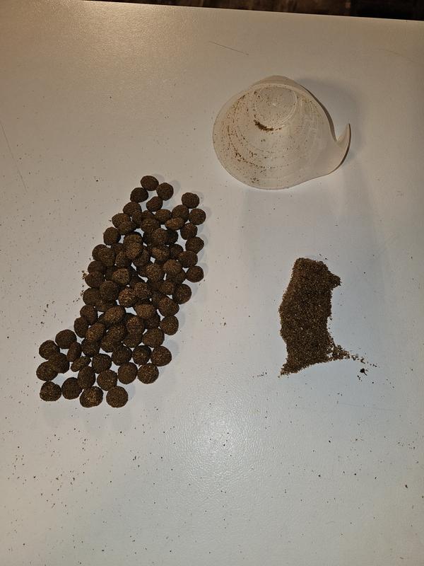 1 cup kibble with included dust every time