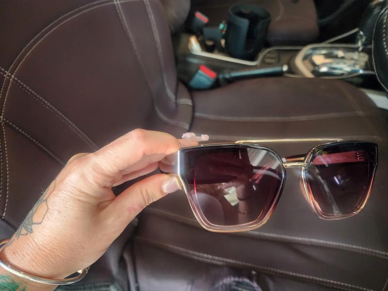 SWEET TALKER Square Aviator Sunglasses with Gold Trim – QUAY display picture 2