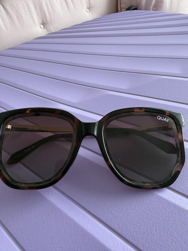 COFFEE RUN Polarised Large Frame Sunglasses – Quay Australia display picture 2