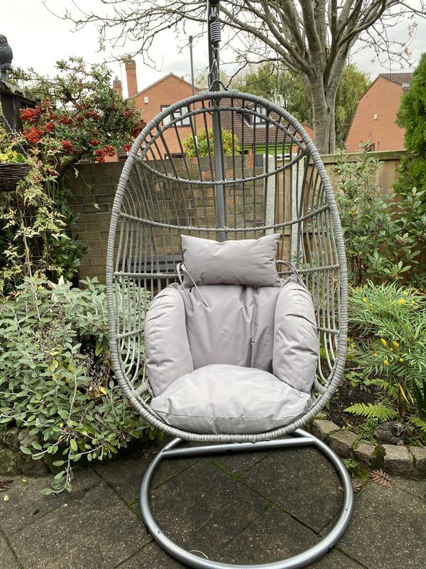 Charles bentley rattan egg deals shaped swing chair