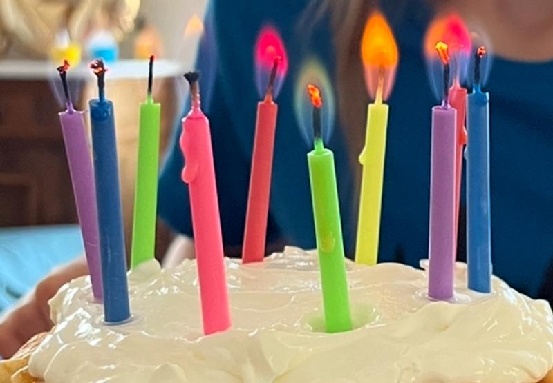 RUBIN LICHT Tortenkerzen mit bunter Flamme online kaufen