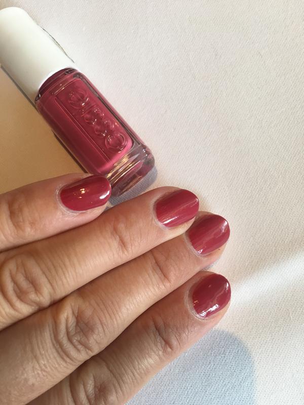 Nr. boatloads online love Nagellack of kaufen essie 819