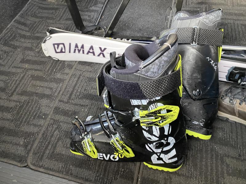 Rossignol Men's On Piste Ski Boots Evo 70 | Ski & Snowboard boots 
