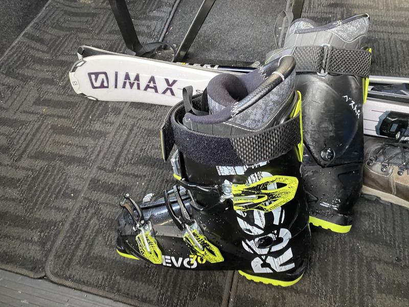 Rossignol evo 70 ski deals boots review