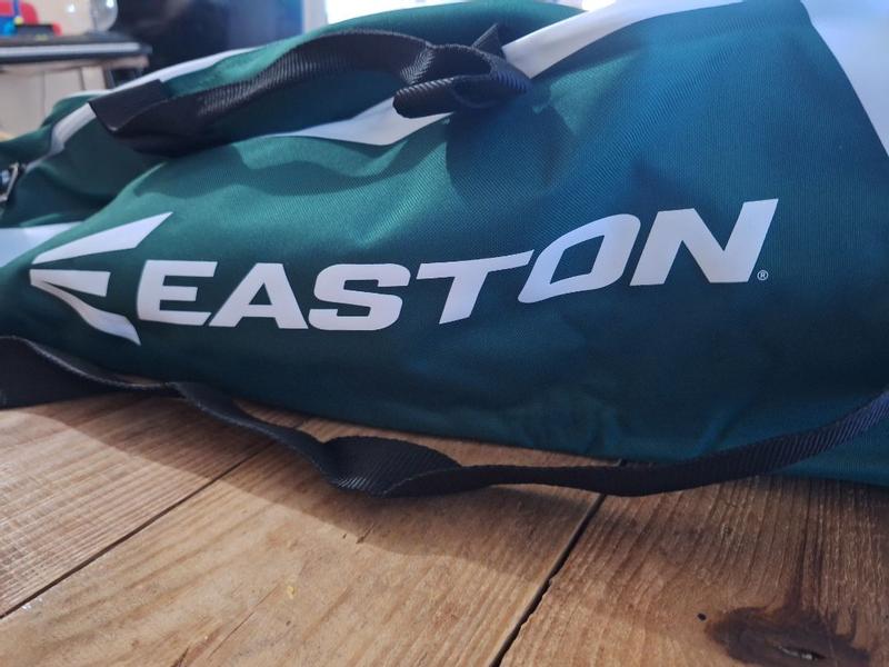 The Easton Tote Bag Offers A Quality Baseball and Softball Bag - Product Scoop