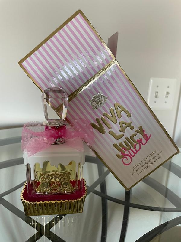 Boots UK - This Week's Star Gift Juicy Couture Viva la Juicy Eau de Parfum  Gift Set