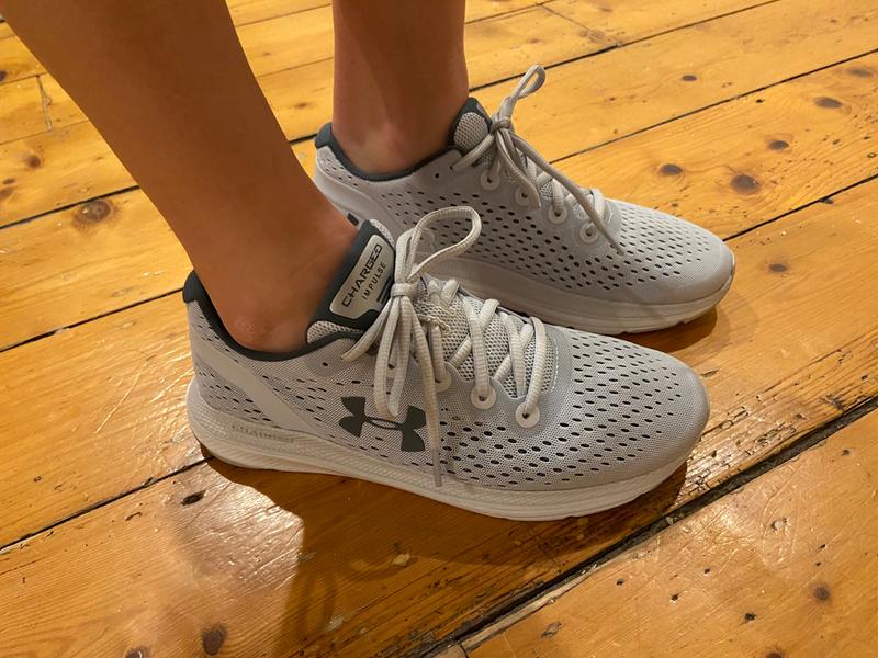 women's ua charged impulse running shoes
