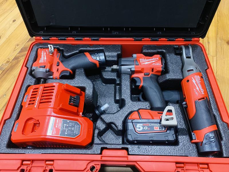 Pack 3 machines sans fil Milwaukee M12 FPP3T2-554P