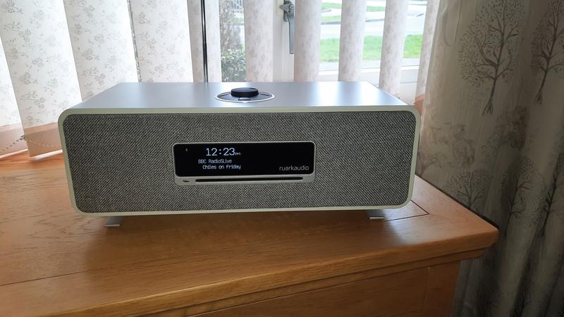 Ruark Audio R3S Compact Music System – compact design