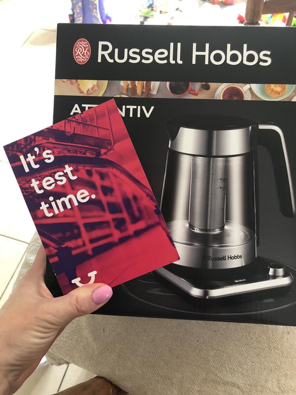 Attentiv Kettle 360° RHK800 - Russell Hobbs 