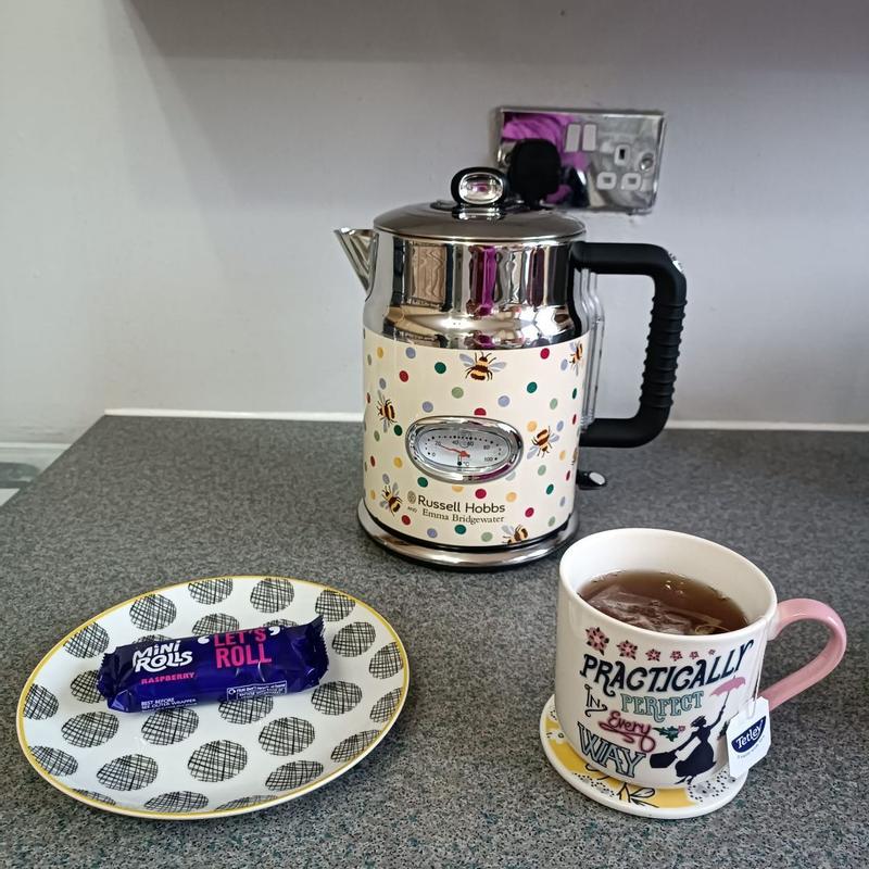 Emma Bridgewater Bumblebee Polka Dot Kettle