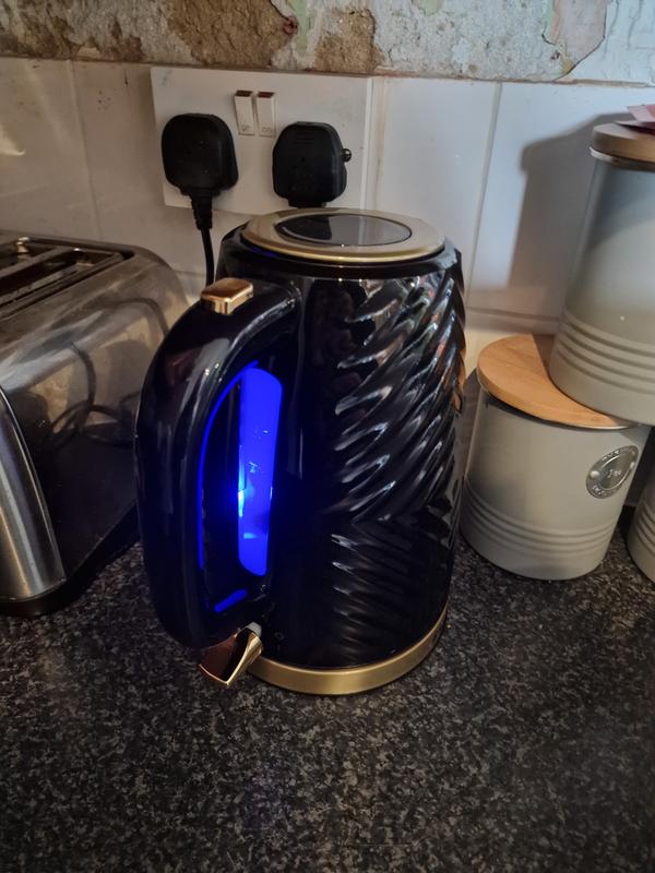 Russell Hobbs Groove Kettle review: fast and efficient with a