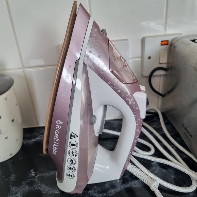 Russell hobbs smooth iq store pearl glide iron