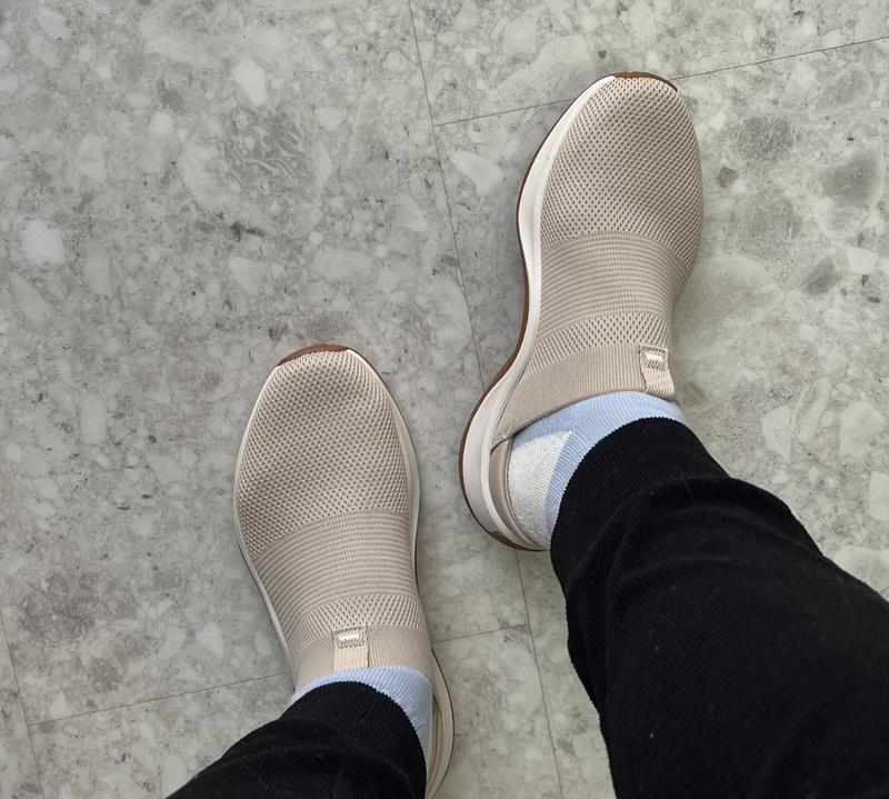 Review Thumbnail Image 0 378929757