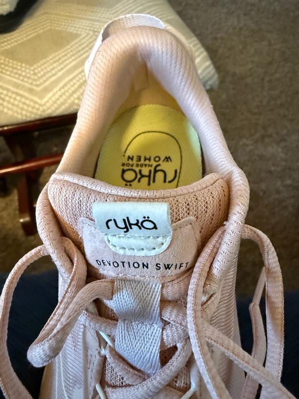 Review Thumbnail Image 0 379360097