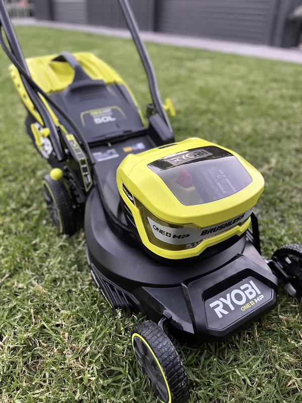 Ryobi 18V ONE+ HP Cordless Brushless 40cm Lawn Mower Review