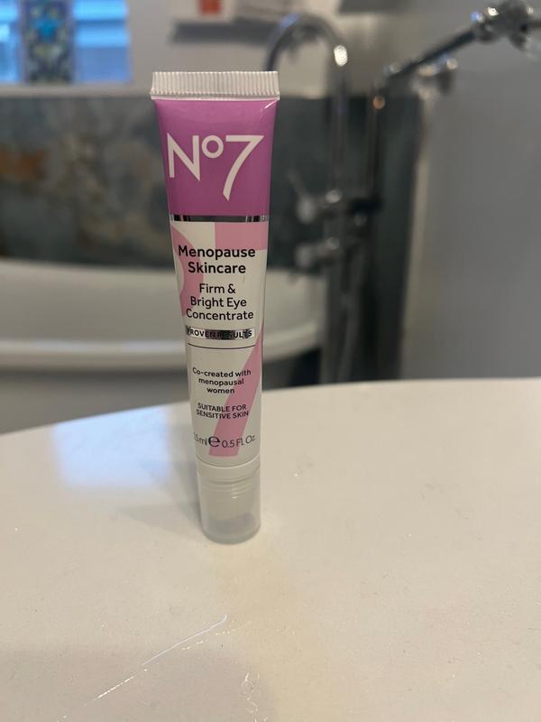 No7 Menopause Skincare Instant Radiance Serum (30ml)