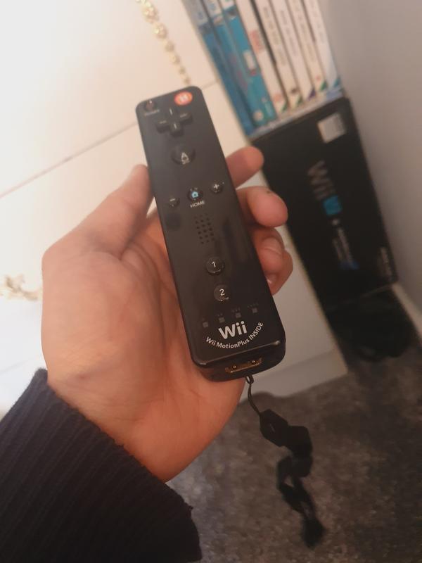 Wii/Wii U Official Remote Plus Black CeX (UK) Buy, Sell, Donate
