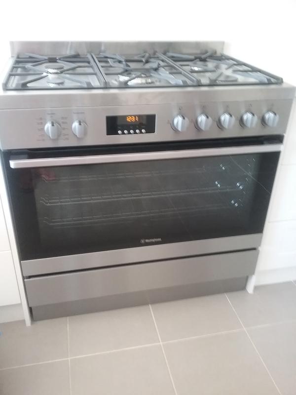 90cm Pyrolytic Freestanding Cooker Wfep915sc Westinghouse