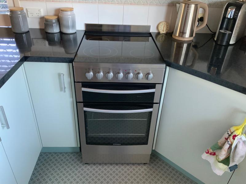 600mm upright electric cooker