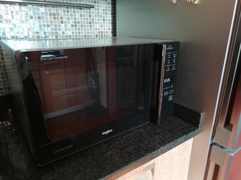 Recensione forno a microonde Whirlpool MCP 349 BL Chef Plus