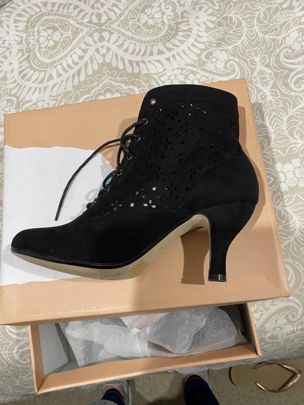 Maribella leather boot hotsell