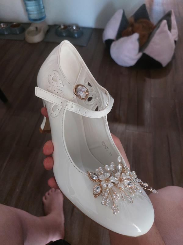 MENDY WHITE DAISY SMOOTH Shop Online at Williams