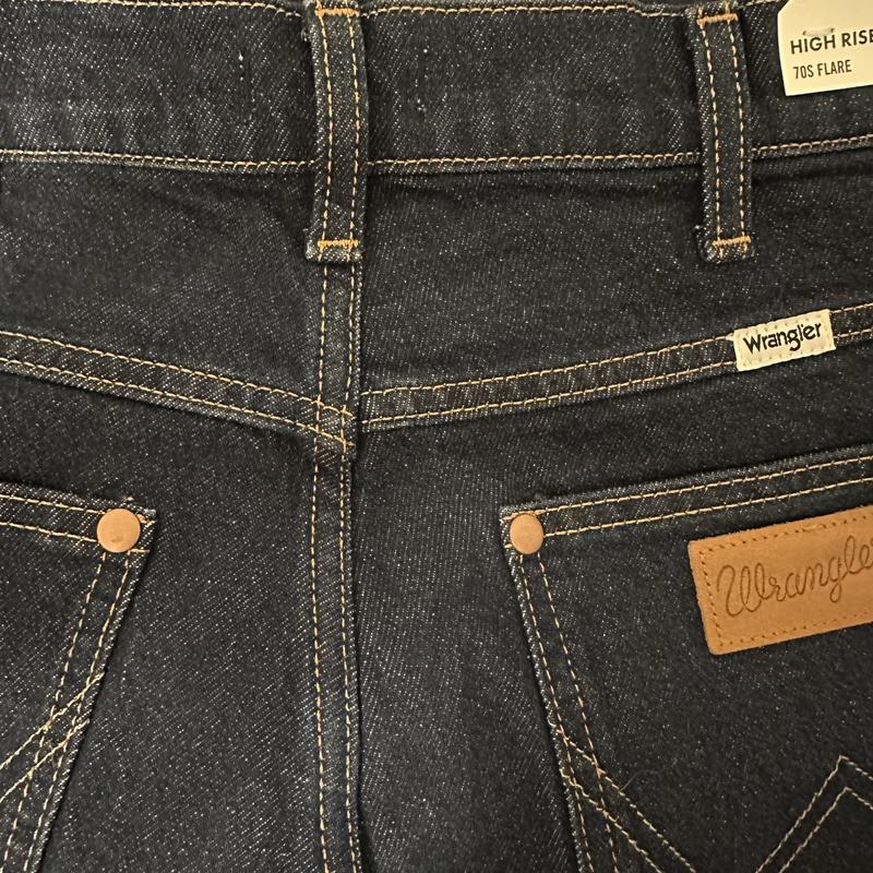 Review Thumbnail Image 0 377749290