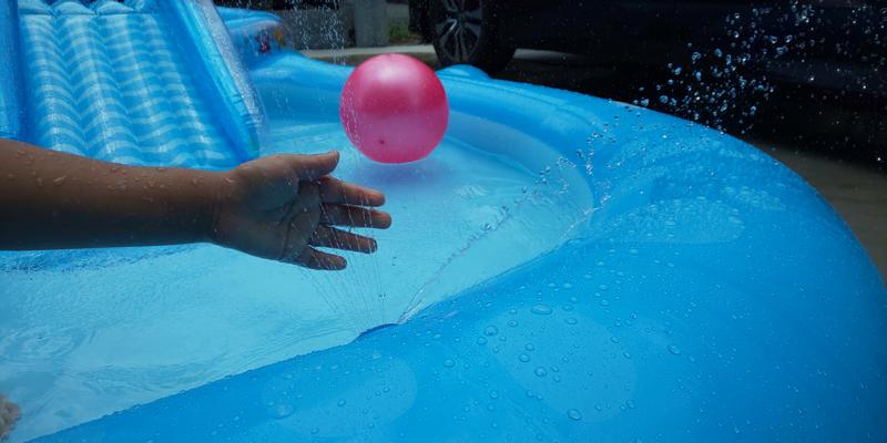 トイザらス限定 おおきなクジラのすべり台つきプール 373 234 99cm ビニールプール 送料無料 トイザらス