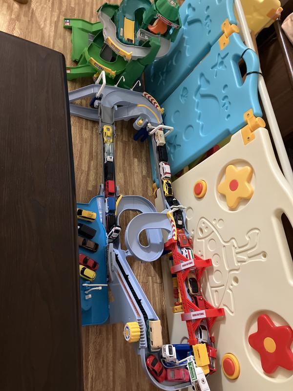 トミカ コースがのび～る！2WAYにぎやか高速道路 かんたん変形