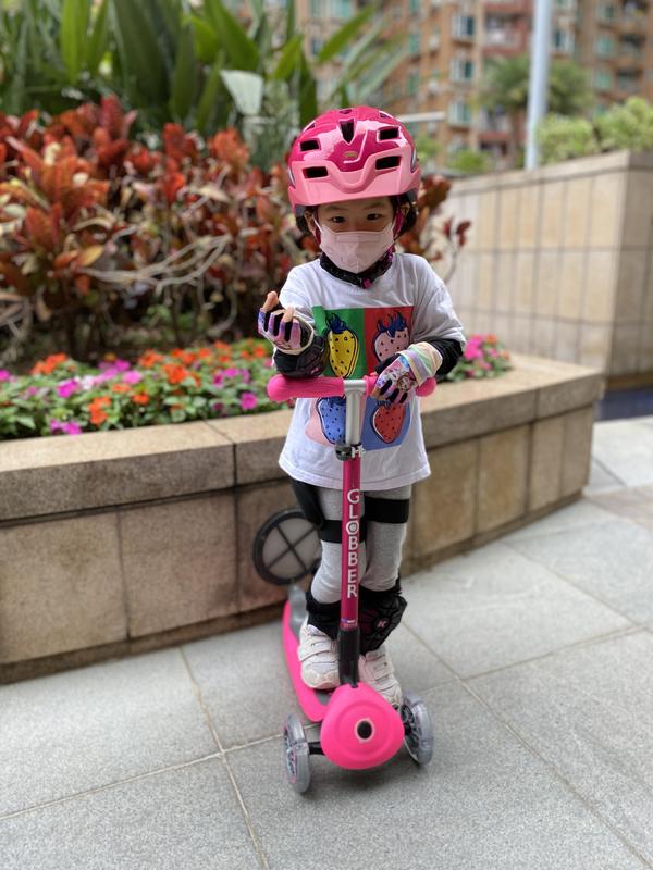 Globber Primo Foldable Lights Sky Neon Pink Scooter | Toys”R
