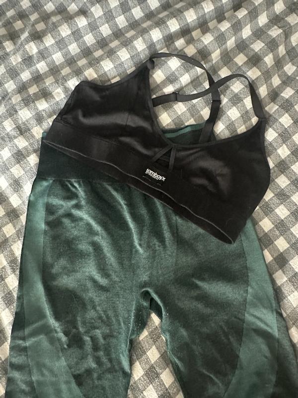 Review Thumbnail Image 0 381064927