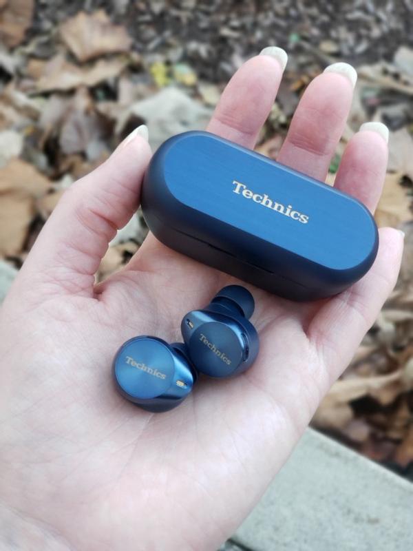 Premium Hi-Fi True Wireless Earbuds with Noise Cancelling Premium Hi-Fi True Wireless Earbuds with Noise Cancelling