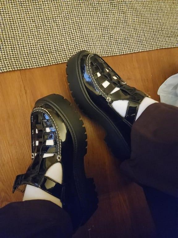 Review Thumbnail Image 0 376713974