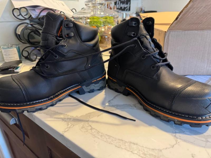 Do they look worn? There brand new!