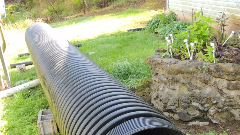 The culvert has arrived, ready to get to work! One man can do it!