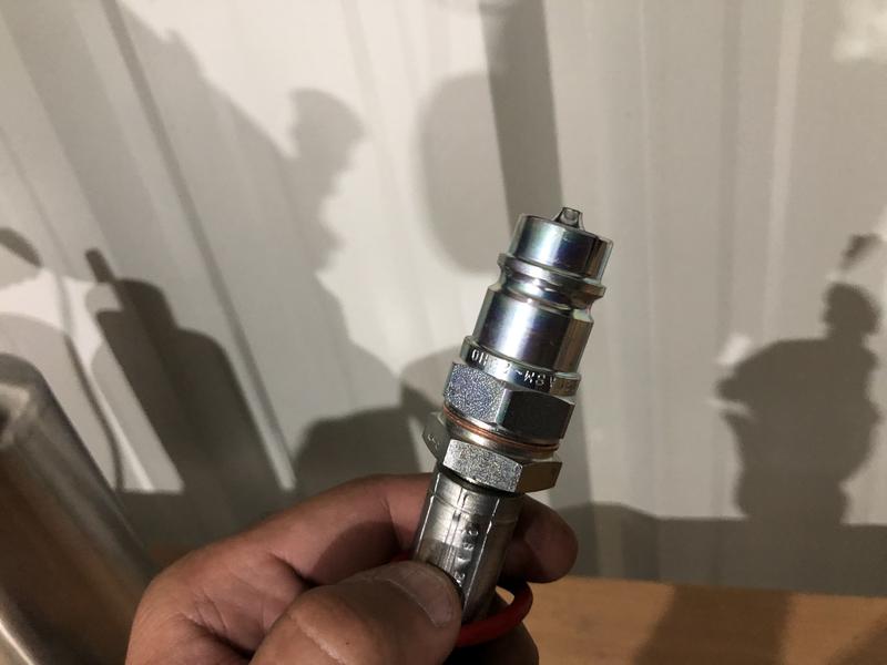 Notice the tip at the end of the male quick connect. Be sure you order the correct one for your tractor. This is for Kioti CK4010